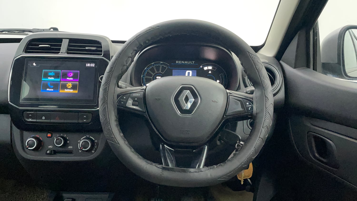 Used 2023 Renault Kwid RXT 1.0 Petrol Manual interior STEERING VIEW