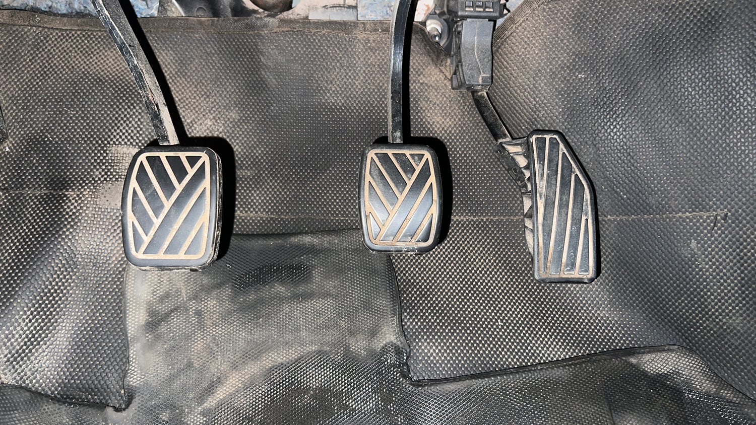 Used 2022 Maruti Suzuki Baleno Sigma MT Petrol Manual interior PEDALS VIEW