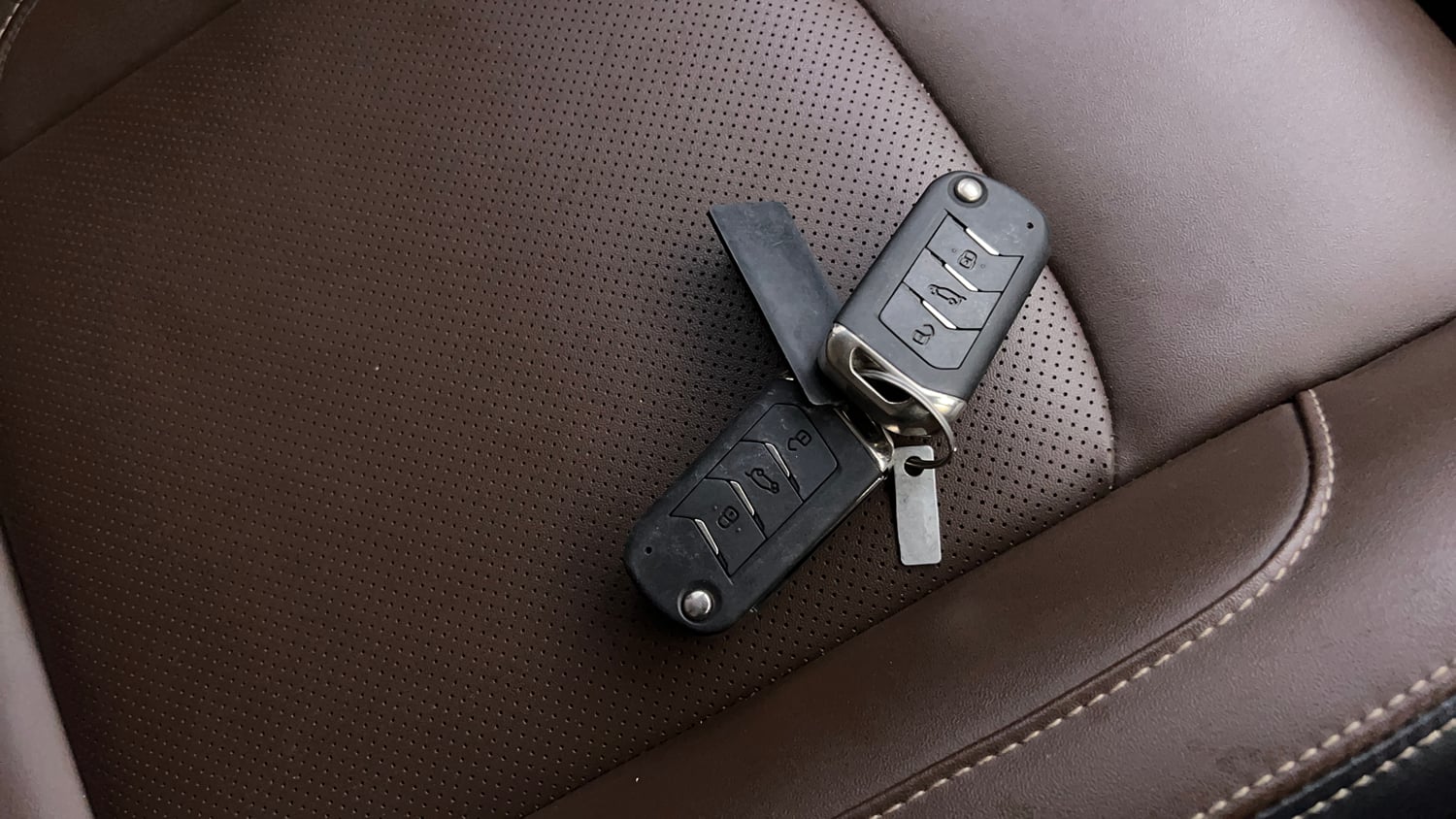 Used 2022 Mahindra Scorpio N Z8 L Petrol AT 6 STR Petrol Automatic extra CAR KEY VIEW