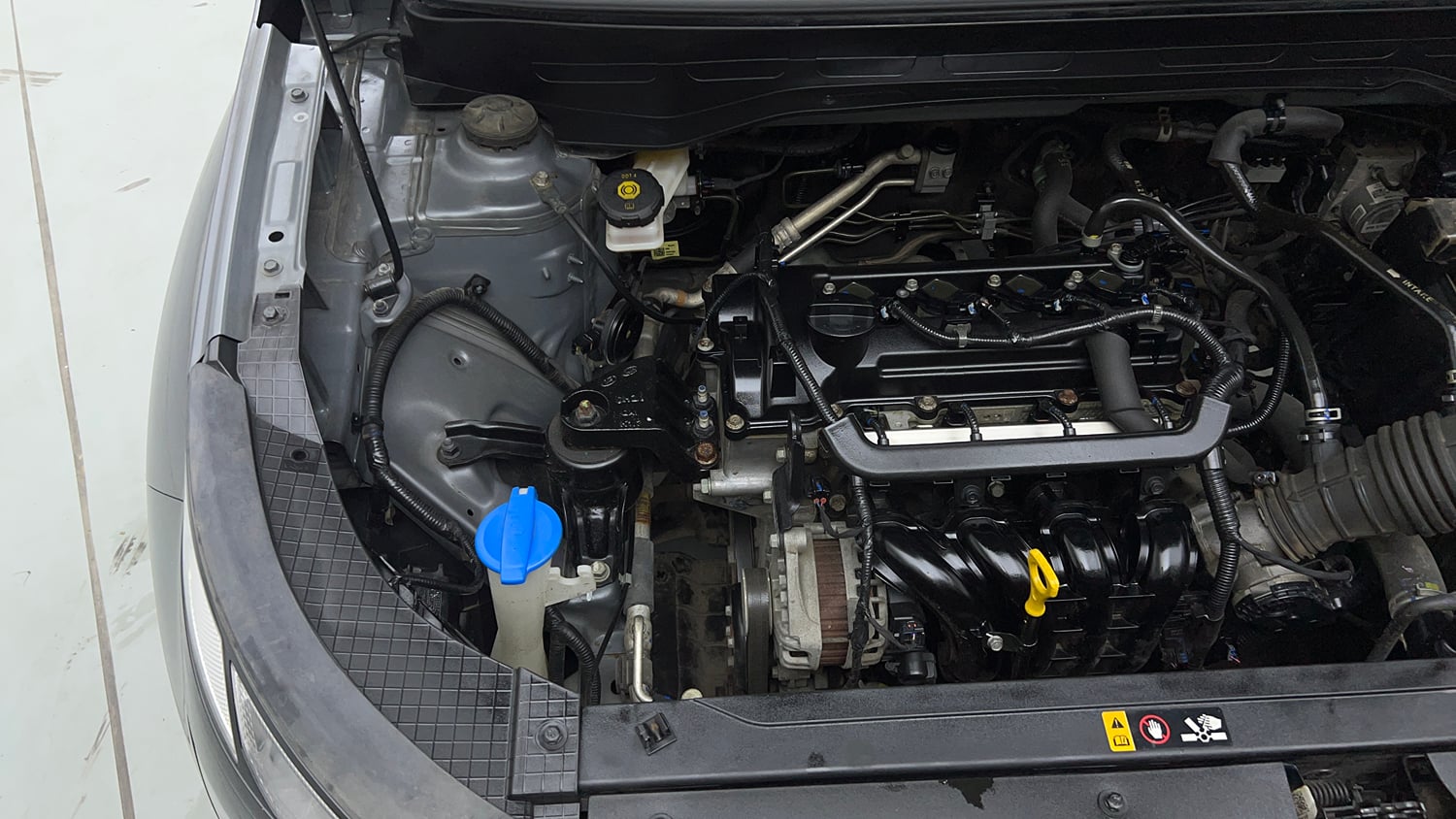 Used 2022 Hyundai Venue SX 1.2 Petrol Petrol Manual engine ENGINE RIGHT SIDE VIEW