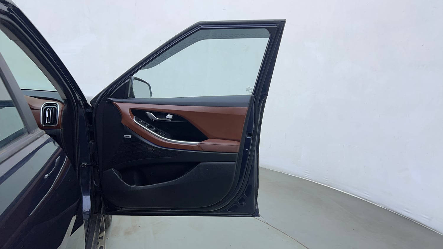 Used 2022 Hyundai Alcazar Signature (O) 7 Seater 1.5 Diesel AT Diesel Automatic interior RIGHT FRONT DOOR OPEN VIEW