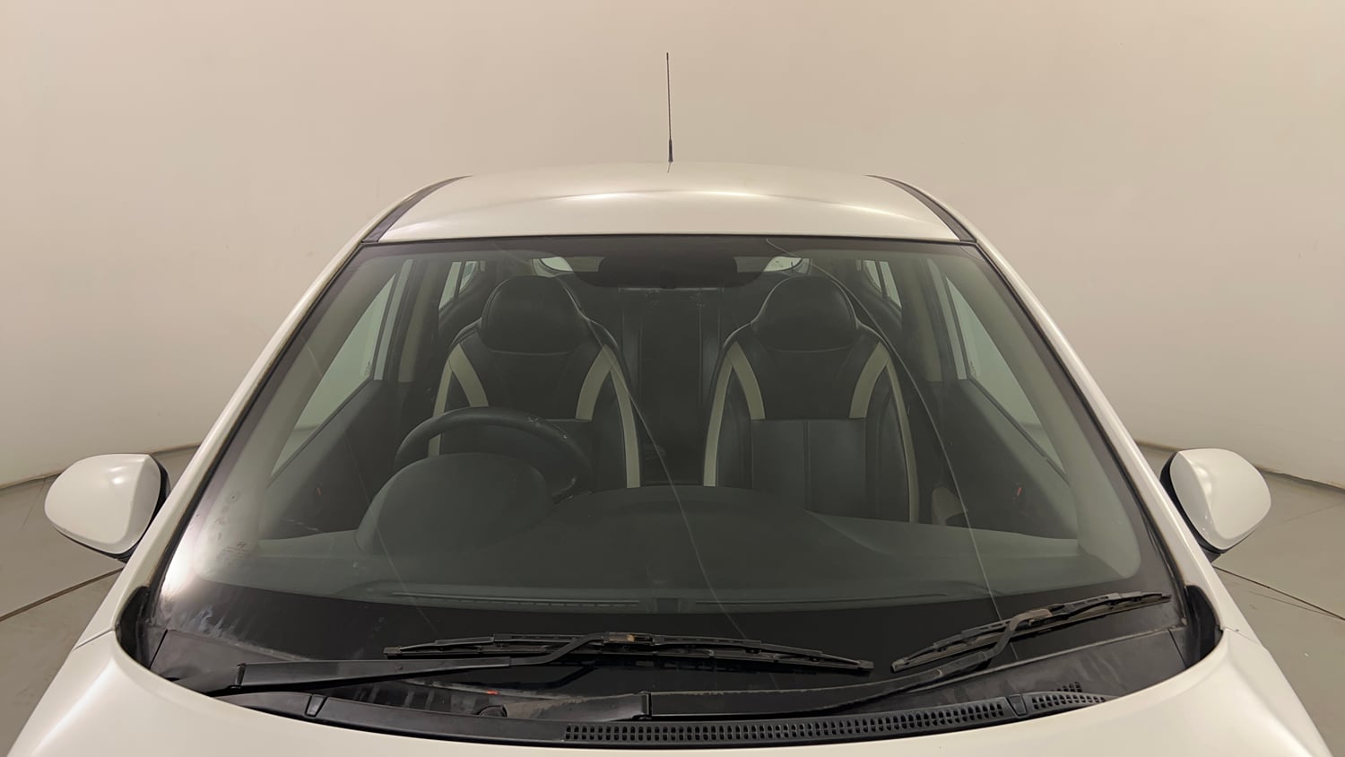 Used 2018 Hyundai Grand i10 Magna 1.2 Kappa VTVT Petrol Manual exterior FRONT WINDSHIELD VIEW