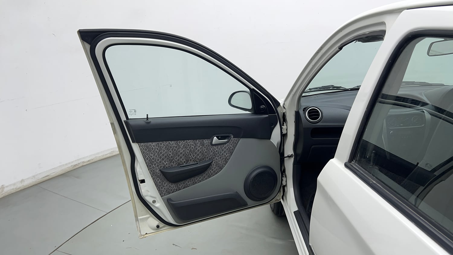 Used 2016 Maruti Suzuki Alto 800 VXi Petrol Manual interior LEFT FRONT DOOR OPEN VIEW