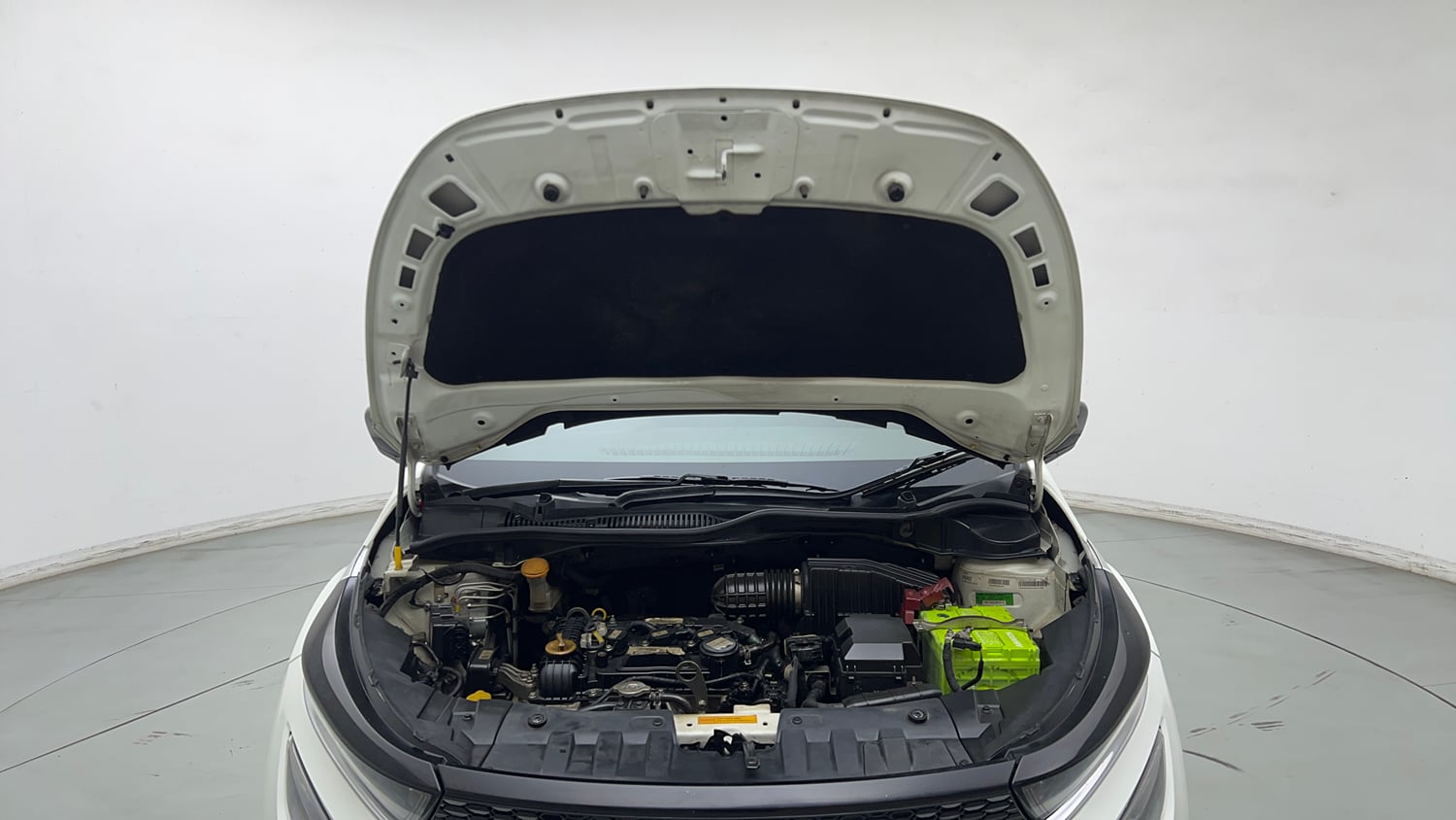 Used 2021 Tata Altroz XT Petrol Petrol Manual engine ENGINE & BONNET OPEN FRONT VIEW