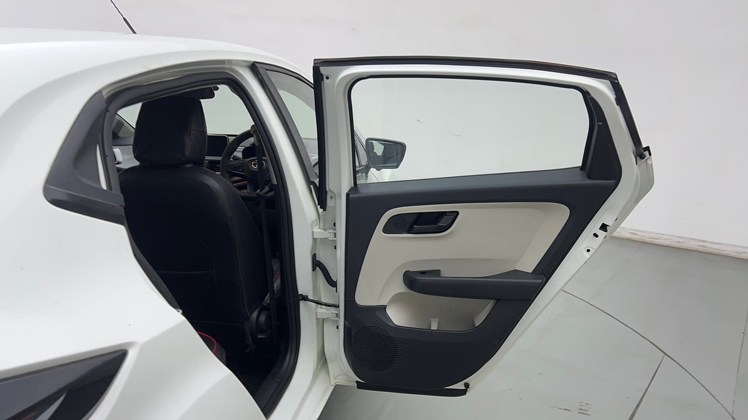 Used 2021 Tata Altroz XT Petrol Petrol Manual interior RIGHT REAR DOOR OPEN VIEW