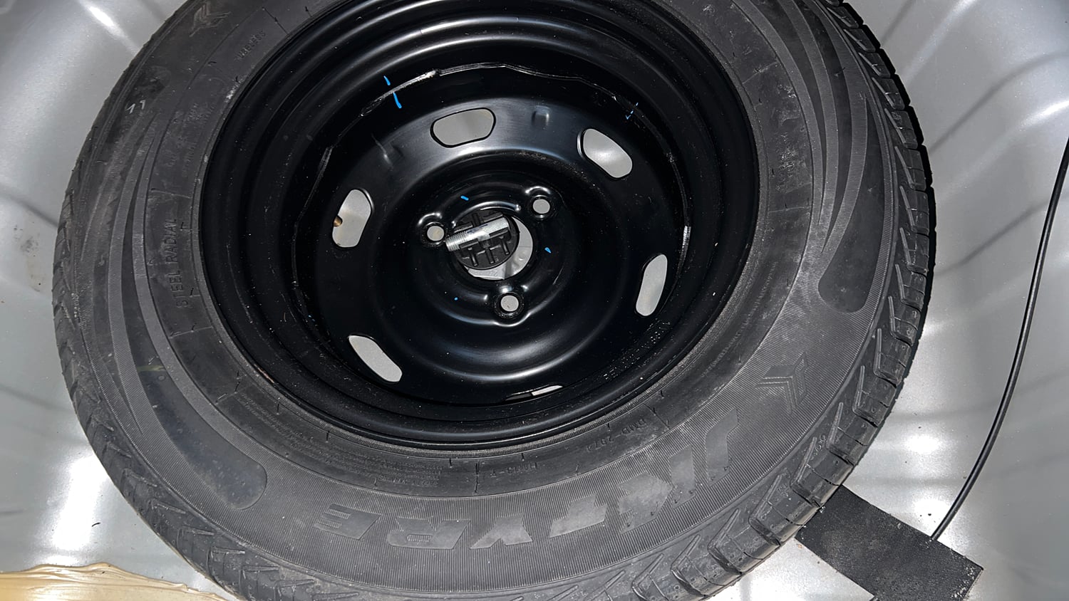 Used 2019 Renault Kwid RXL Petrol Manual tyres SPARE TYRE VIEW