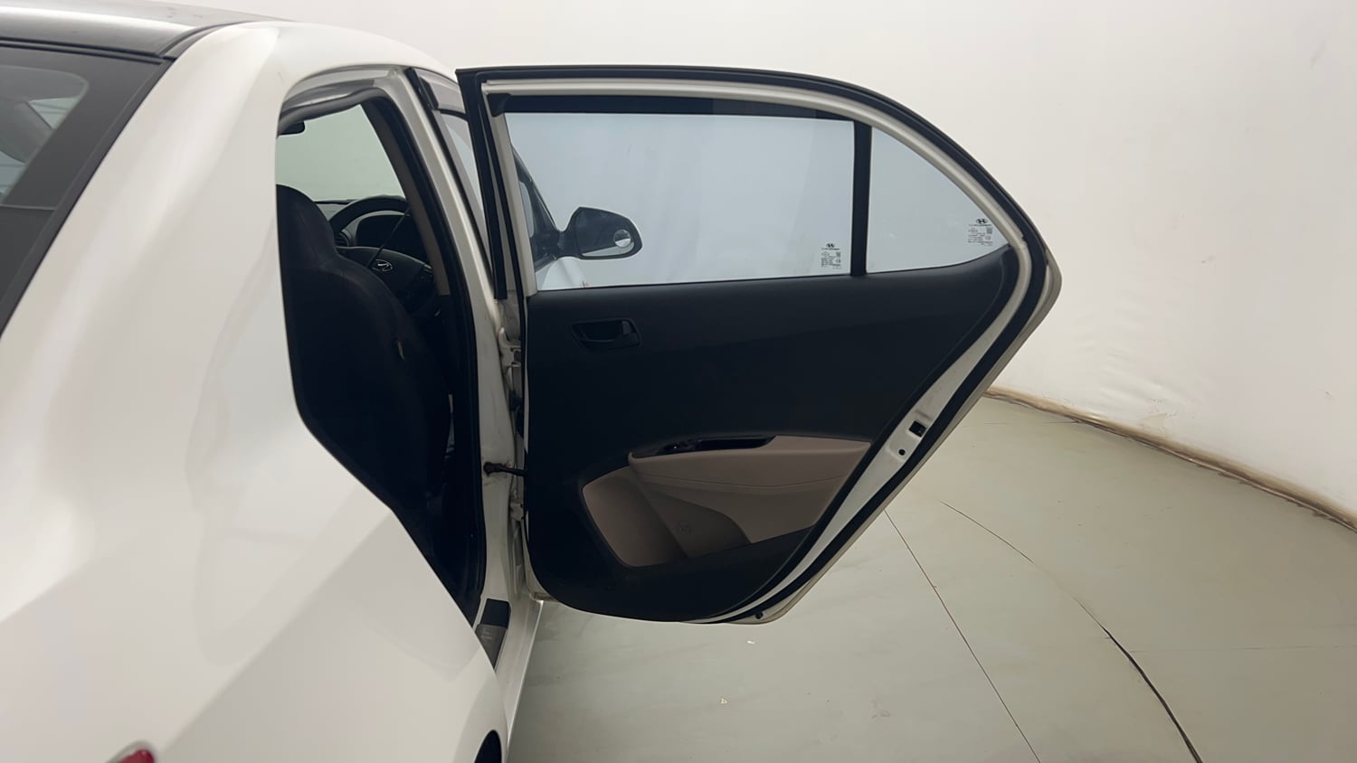 Used 2020 Hyundai Xcent S Petrol Manual interior RIGHT REAR DOOR OPEN VIEW