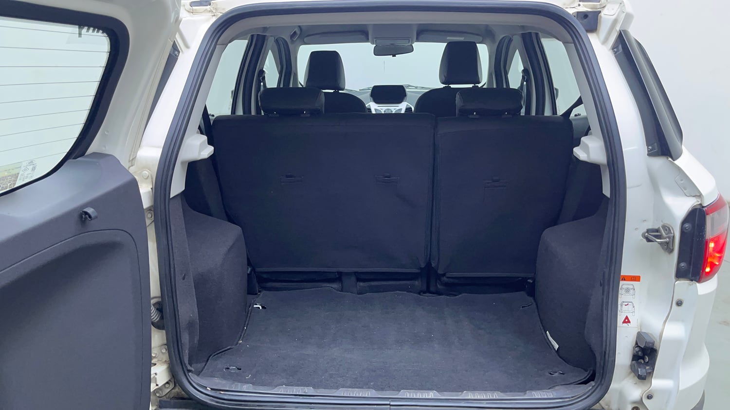 Used 2017 Ford EcoSport Titanium 1.5L TDCi Diesel Manual interior DICKY INSIDE VIEW