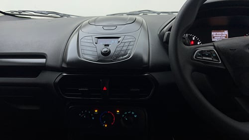 Used 2020 Ford EcoSport Ambiente 1.5L Ti-VCT Petrol Manual interior MUSIC SYSTEM & AC CONTROL VIEW