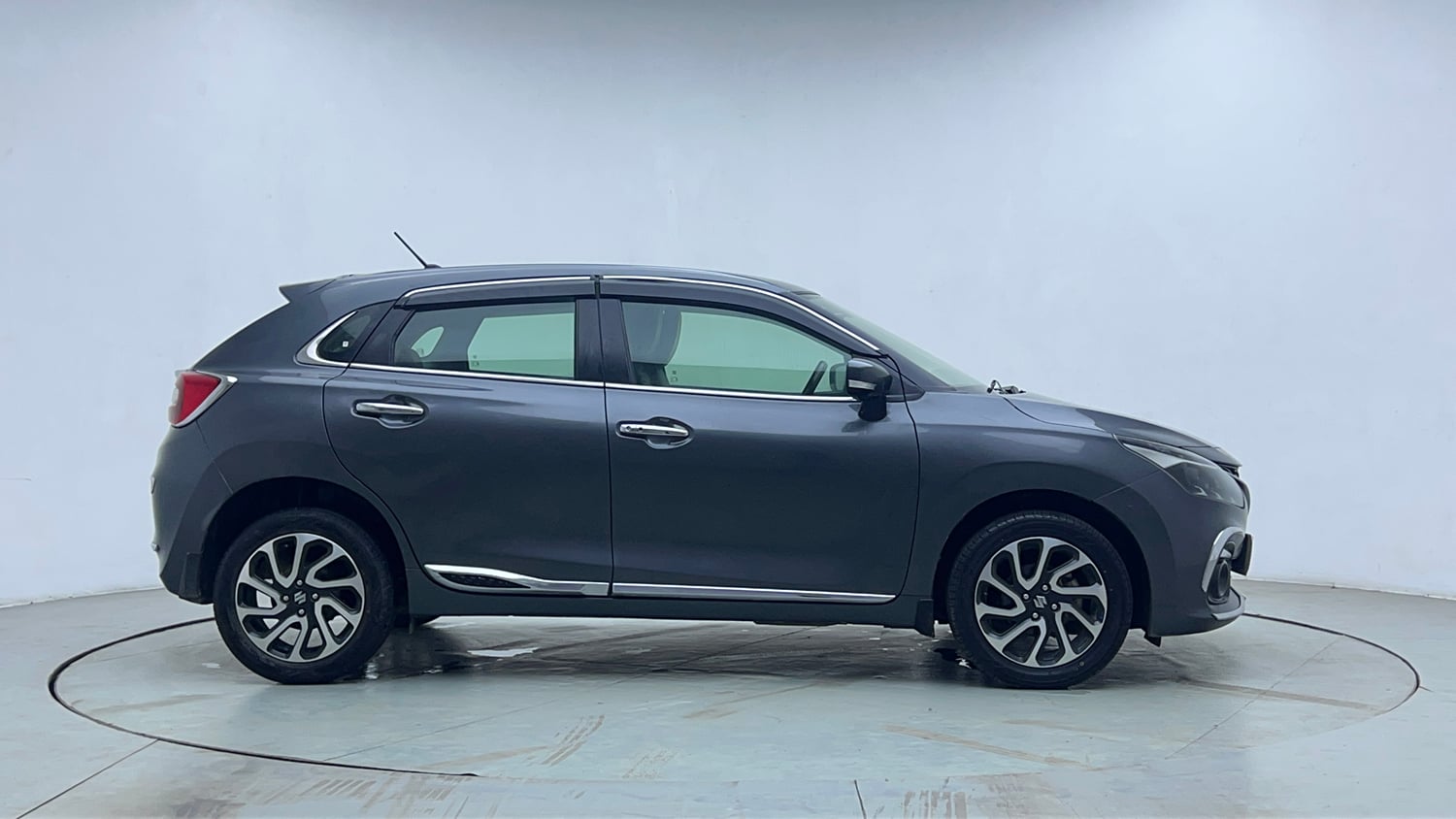 Used 2022 Maruti Suzuki Baleno Alpha MT Petrol Manual exterior RIGHT SIDE VIEW