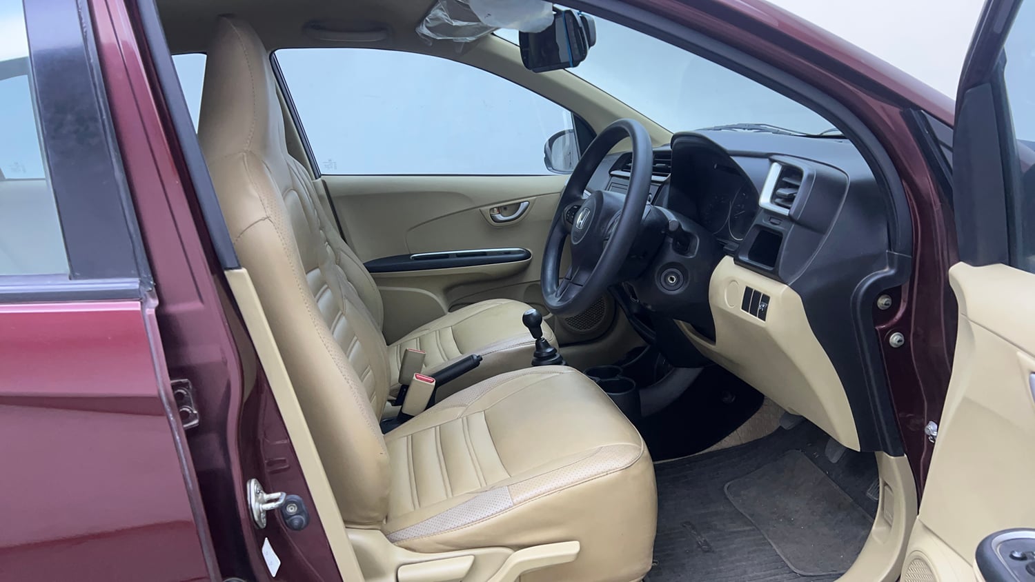 Used 2018 Honda Amaze 1.5 SX i-DTEC Diesel Manual interior RIGHT SIDE FRONT DOOR CABIN VIEW