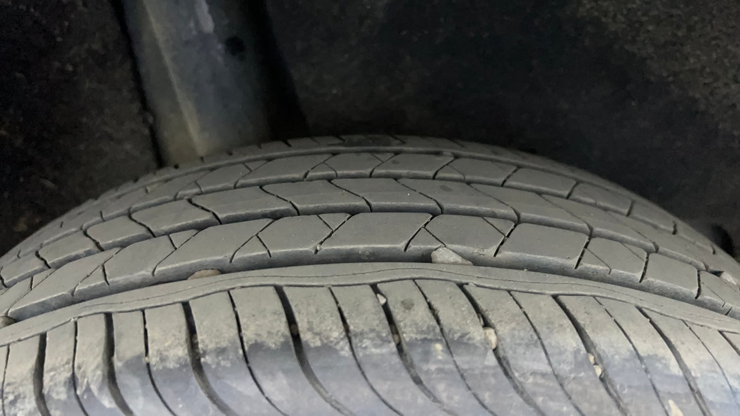 Used 2018 Maruti Suzuki Baleno Alpha 1.2 AT Petrol Automatic tyres RIGHT REAR TYRE TREAD VIEW