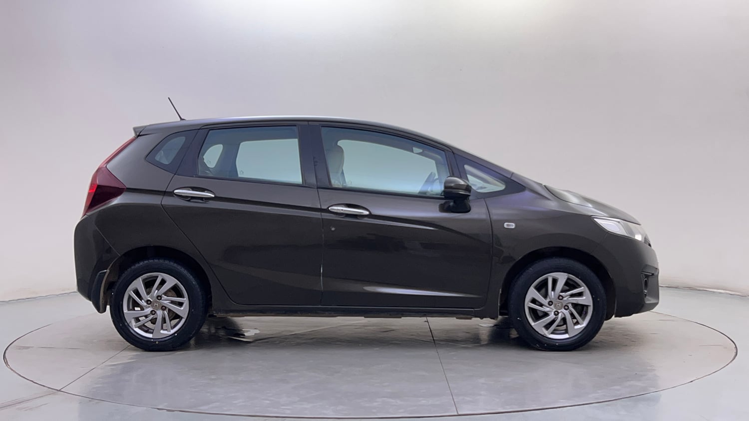 Used 2018 Honda Jazz V CVT Petrol Petrol Automatic exterior RIGHT SIDE VIEW