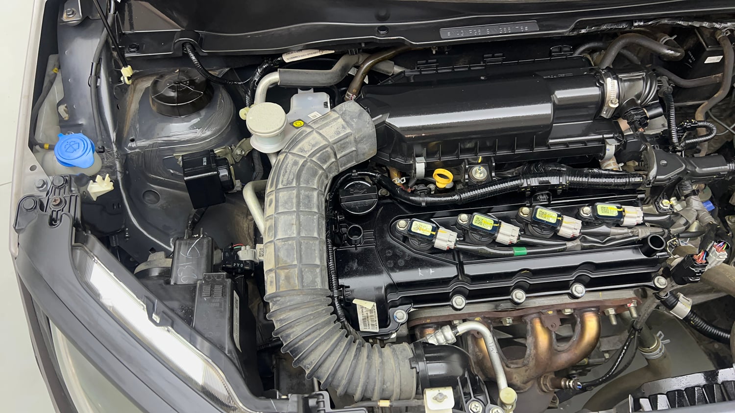 Used 2022 Maruti Suzuki Ignis Delta 1.2 MT Petrol Manual engine ENGINE RIGHT SIDE VIEW