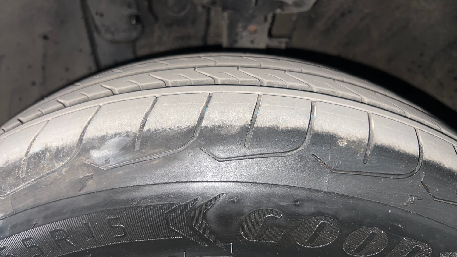 Used 2023 Hyundai Verna S 1.5 Petrol MT Petrol Manual tyres LEFT FRONT TYRE TREAD VIEW