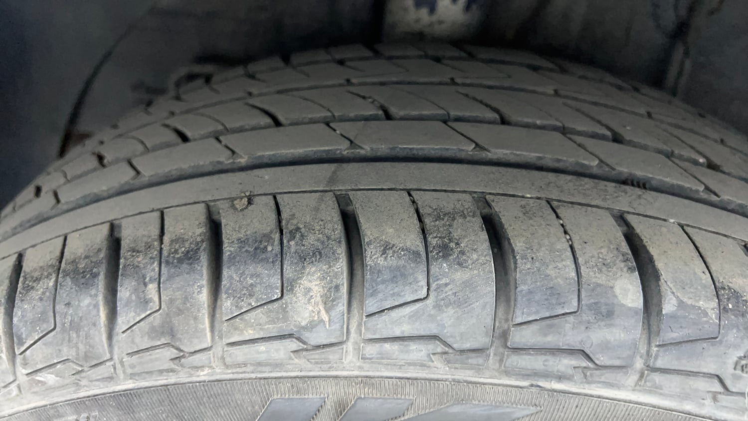 Used 2016 Hyundai Elite i20 Asta 1.4 CRDI Diesel Manual tyres RIGHT REAR TYRE TREAD VIEW
