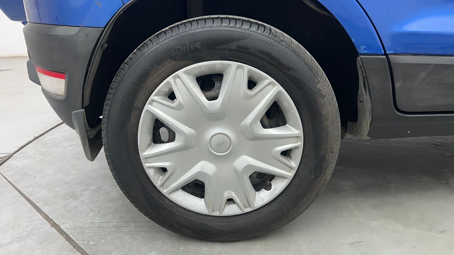 Used 2018 Ford EcoSport Trend + 1.5L Ti-VCT AT Petrol Automatic tyres RIGHT REAR TYRE RIM VIEW