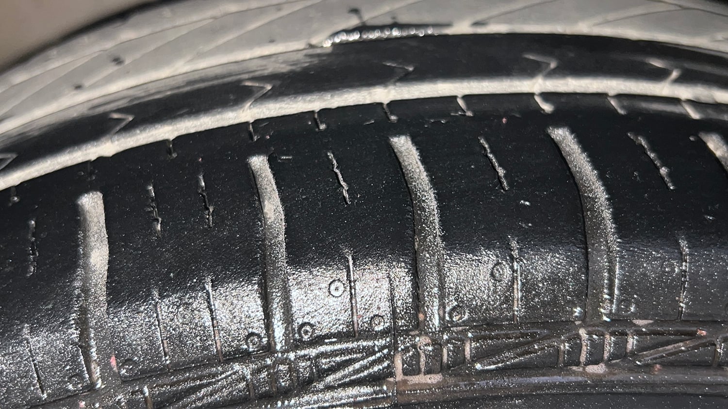Used 2016 Maruti Suzuki Celerio ZXi AMT Petrol Automatic tyres LEFT FRONT TYRE TREAD VIEW