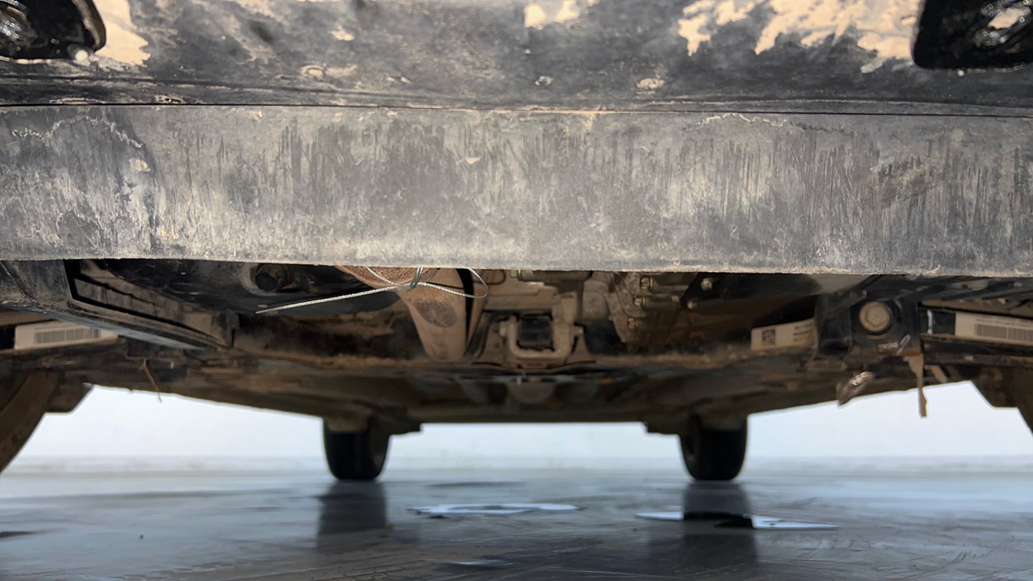 Used 2025 Tata Altroz XZA Petrol Petrol Automatic extra FRONT LEFT UNDERBODY VIEW