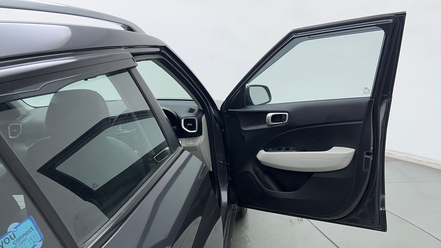 Used 2022 Hyundai Venue SX 1.2 Petrol Petrol Manual interior RIGHT FRONT DOOR OPEN VIEW