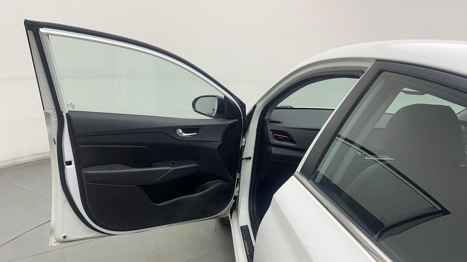 Used 2021 Hyundai Verna SX (O) 1.0 Turbo DCT Petrol Automatic interior LEFT FRONT DOOR OPEN VIEW