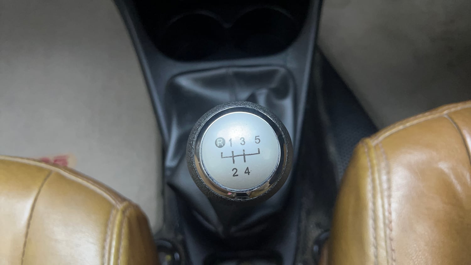 Used 2017 Toyota Etios Liva GXD Diesel Manual interior GEAR  KNOB VIEW