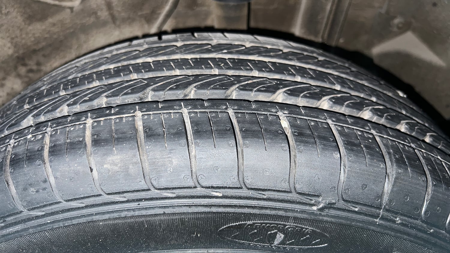 Used 2018 Tata Nexon XM Petrol Manual tyres LEFT REAR TYRE TREAD VIEW