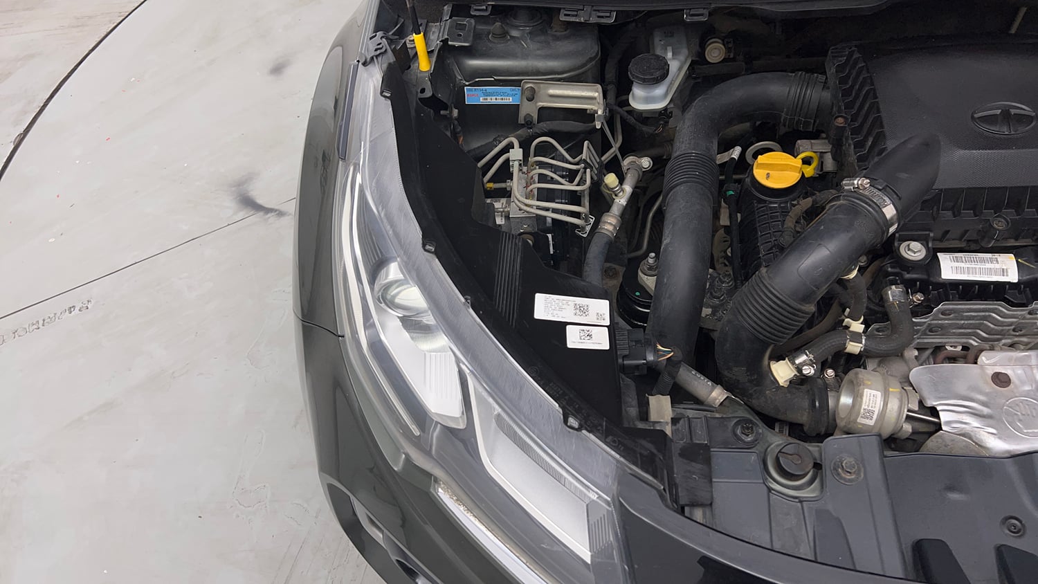 Used 2020 Tata Nexon XZ Plus (O) Dual Tone Petrol Manual engine ENGINE RIGHT SIDE VIEW