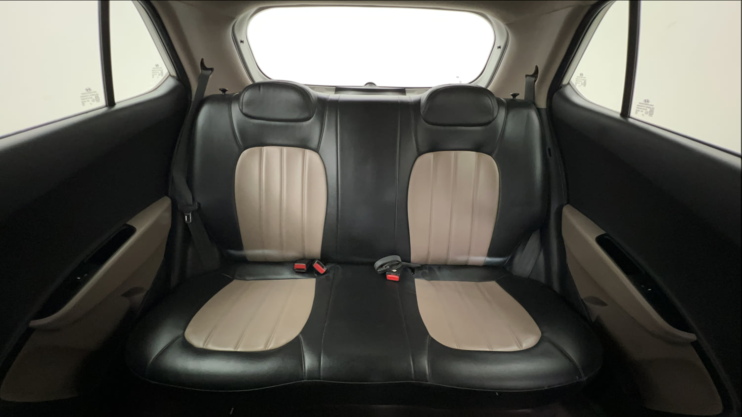 Used 2015 Hyundai Grand i10 Sportz AT 1.2 Kappa VTVT Petrol Automatic interior REAR SEAT CONDITION VIEW