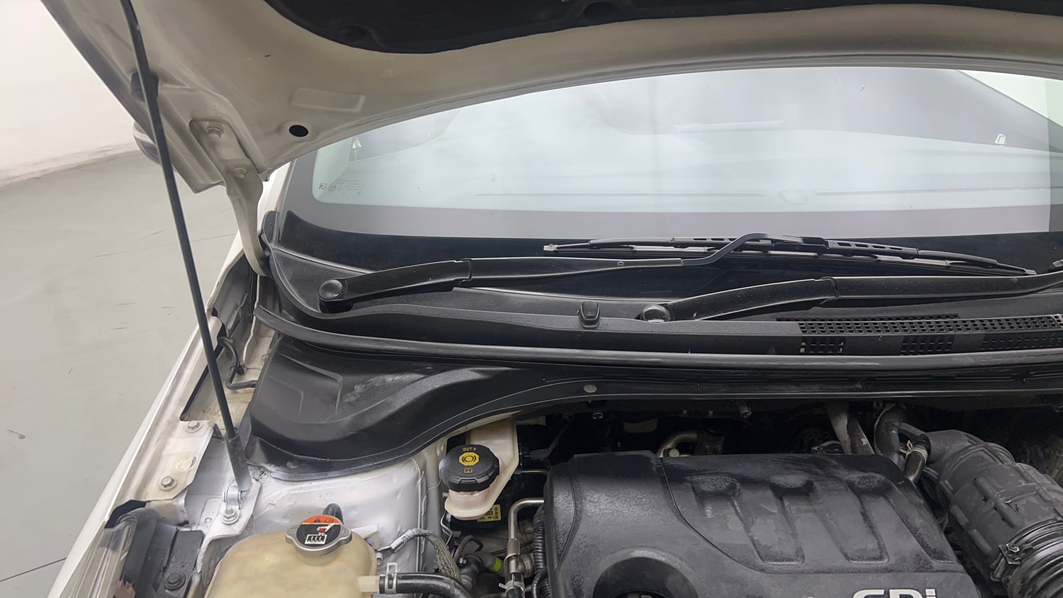 Used 2021 Hyundai Verna SX (O) 1.0 Turbo DCT Petrol Automatic engine ENGINE RIGHT SIDE HINGE & APRON VIEW