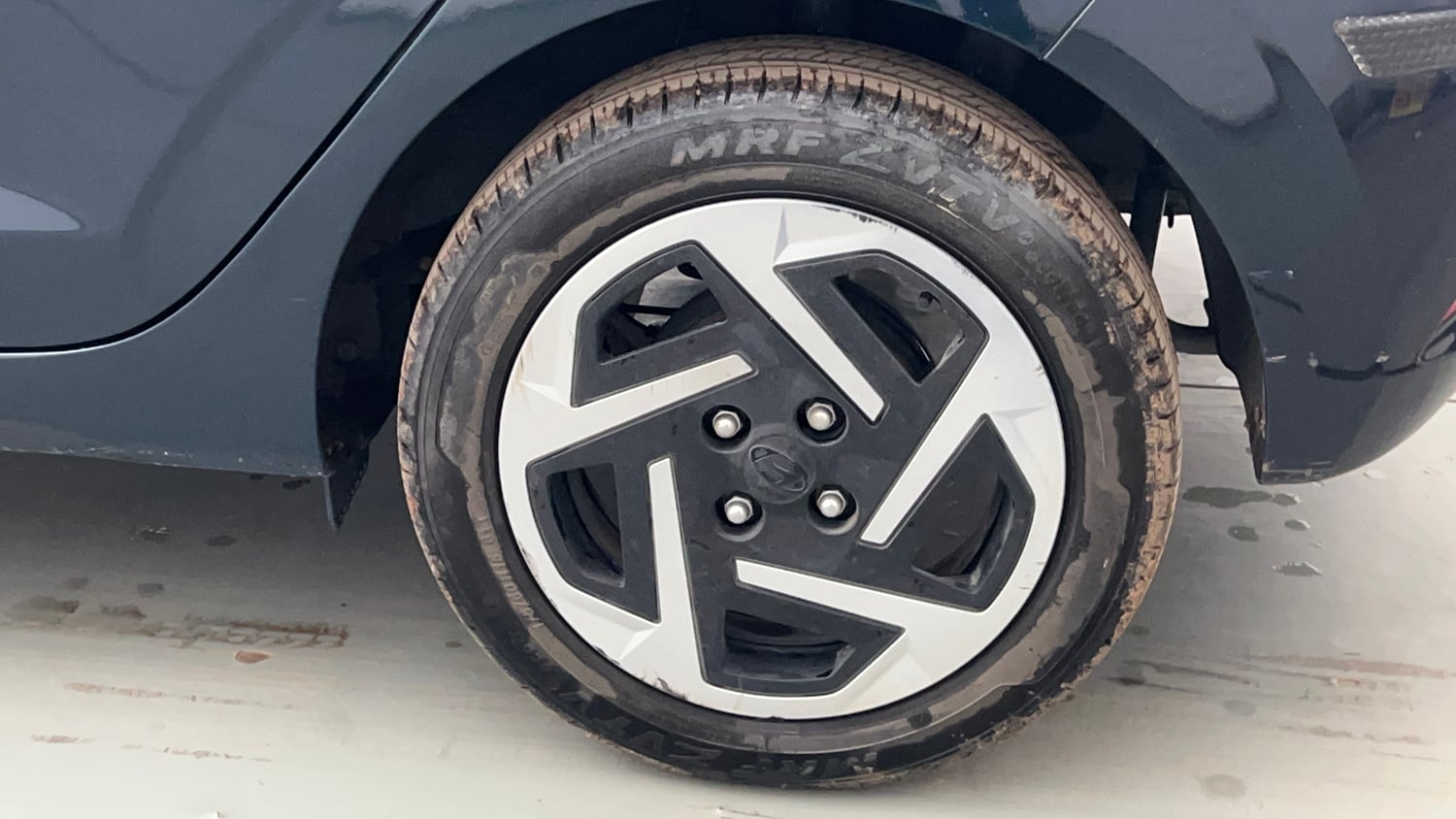 Used 2026 Hyundai Grand i10 Nios Sportz 1.2 Kappa VTVT Petrol Manual tyres LEFT REAR TYRE RIM VIEW