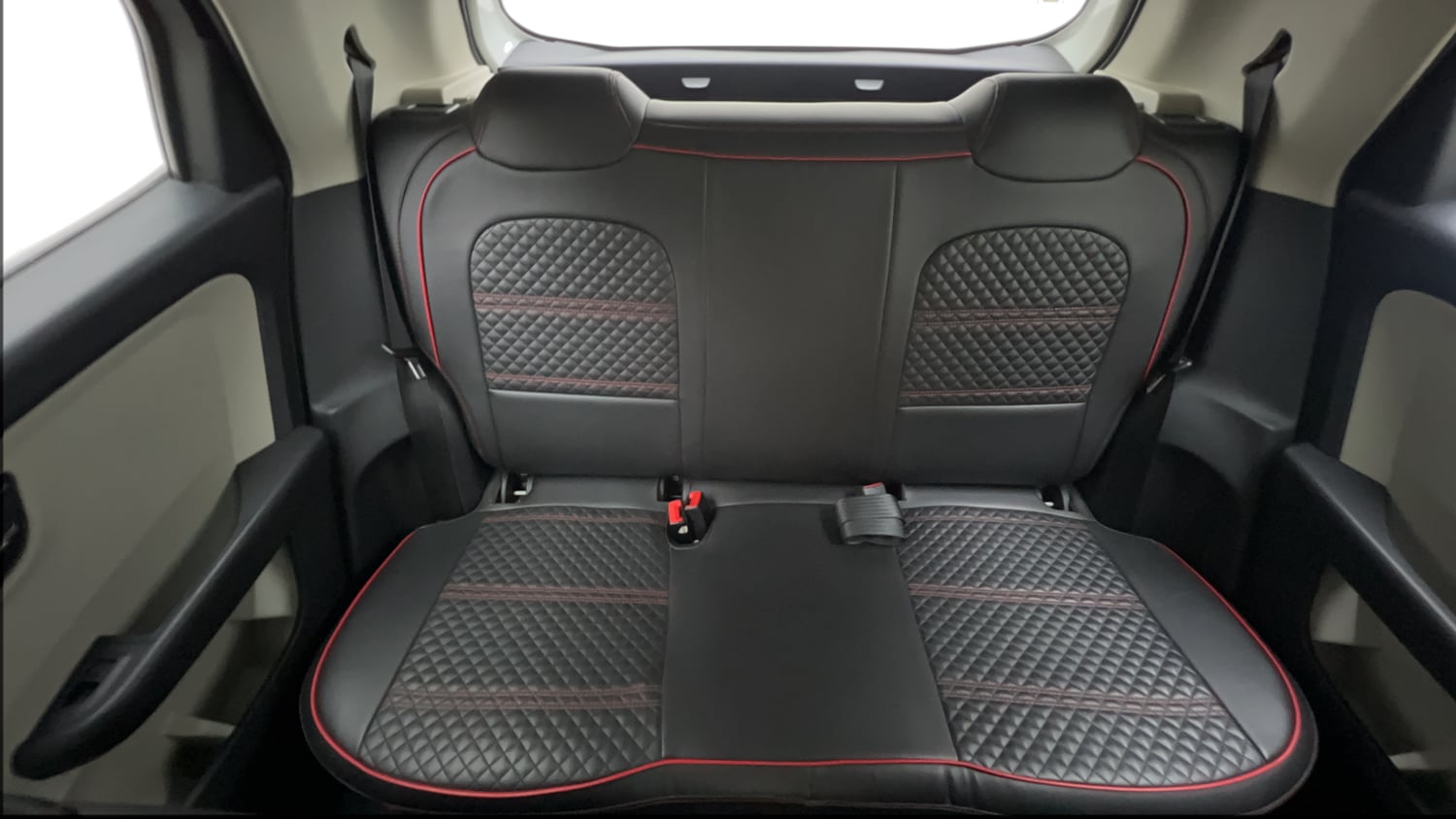Used 2021 Tata Altroz XT Petrol Petrol Manual interior REAR SEAT CONDITION VIEW