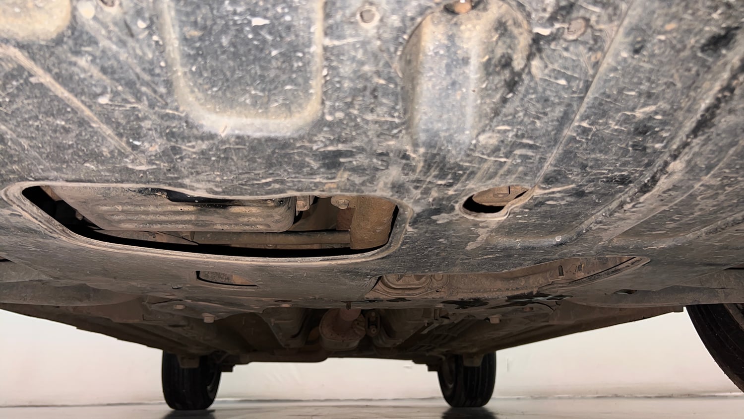 Used 2020 Hyundai Venue SX 1.0 Turbo Petrol Manual extra FRONT LEFT UNDERBODY VIEW