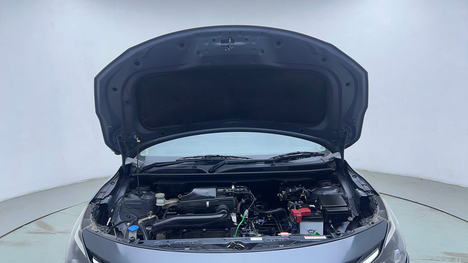 Used 2022 Maruti Suzuki Baleno Alpha MT Petrol Manual engine ENGINE & BONNET OPEN FRONT VIEW