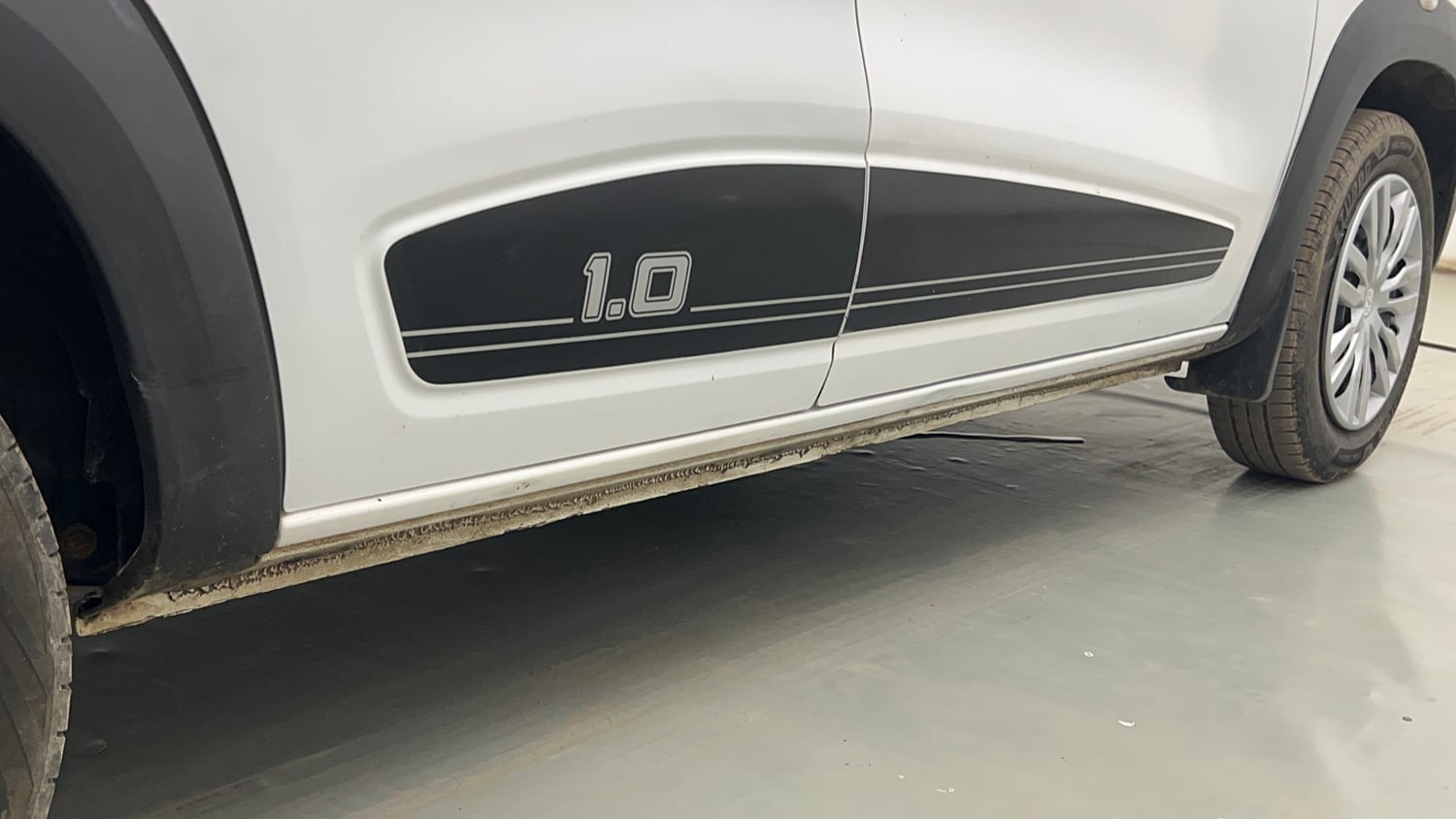 Used 2022 Renault Kwid RXT 1.0 (O) Petrol Manual dents MINOR DENT