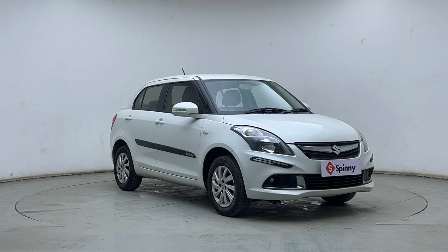 Used 2016 Maruti Suzuki Swift Dzire ZXI Petrol Manual exterior RIGHT FRONT CORNER VIEW