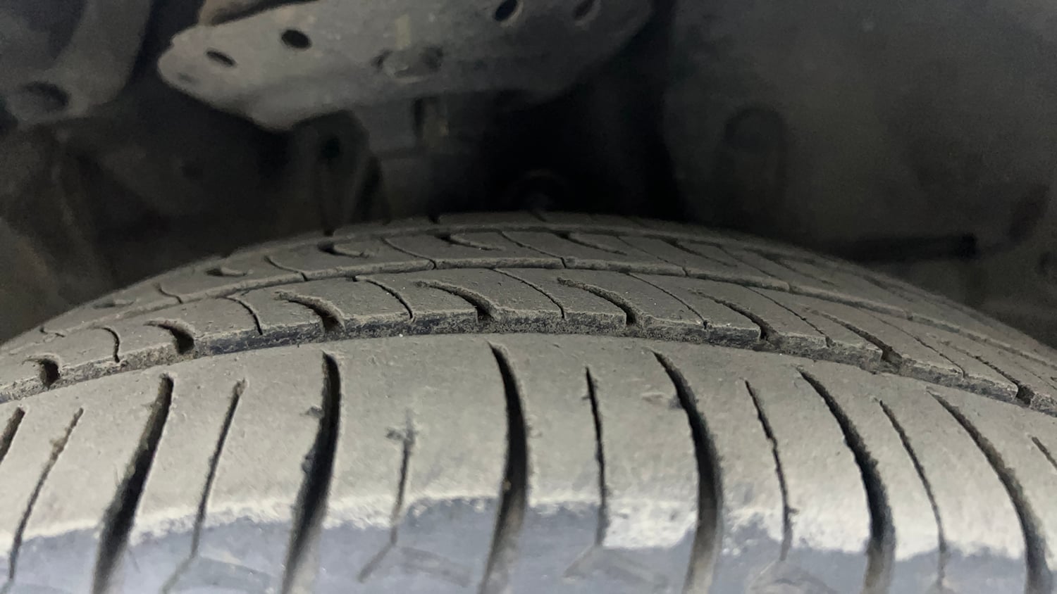 Used 2018 Honda Jazz VX CVT Petrol Petrol Automatic tyres RIGHT FRONT TYRE TREAD VIEW