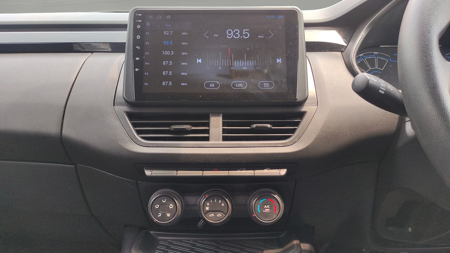 Used 2024 Renault Kiger RXE Petrol Manual interior MUSIC SYSTEM & AC CONTROL VIEW