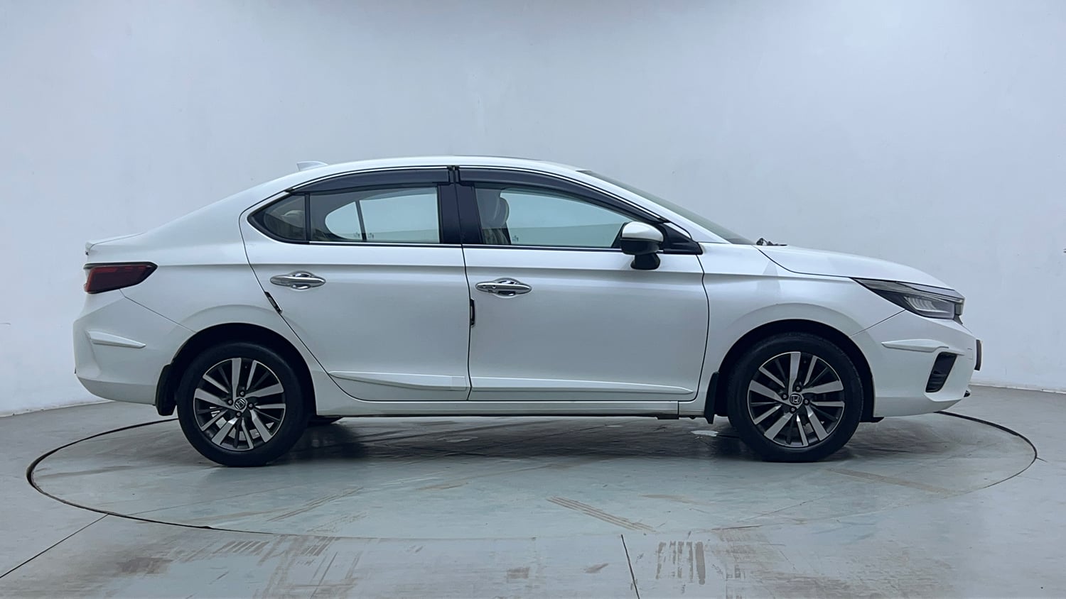 Used 2021 Honda City ZX Petrol Petrol Manual exterior RIGHT SIDE VIEW