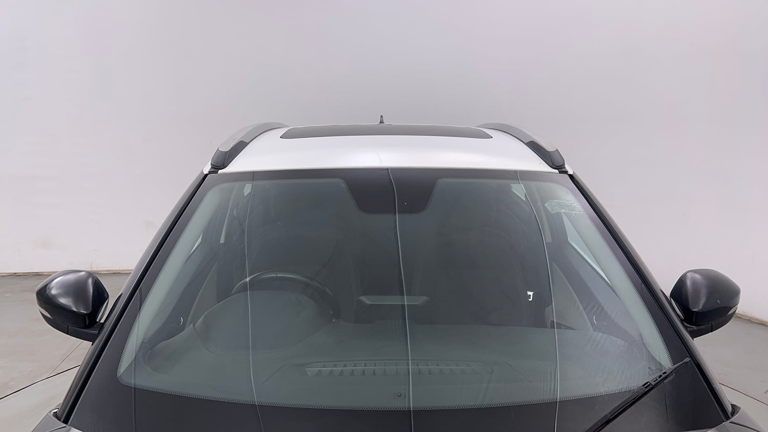 Used 2020 Tata Nexon XZ Plus (O) Dual Tone Petrol Manual exterior FRONT WINDSHIELD VIEW