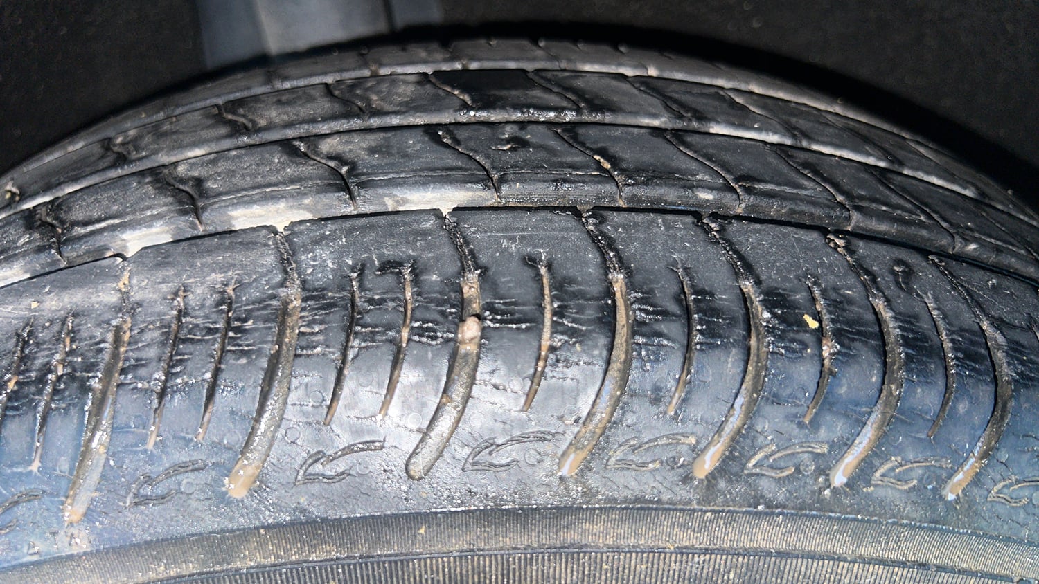 Used 2019 Maruti Suzuki Baleno Delta Petrol Manual tyres RIGHT REAR TYRE TREAD VIEW
