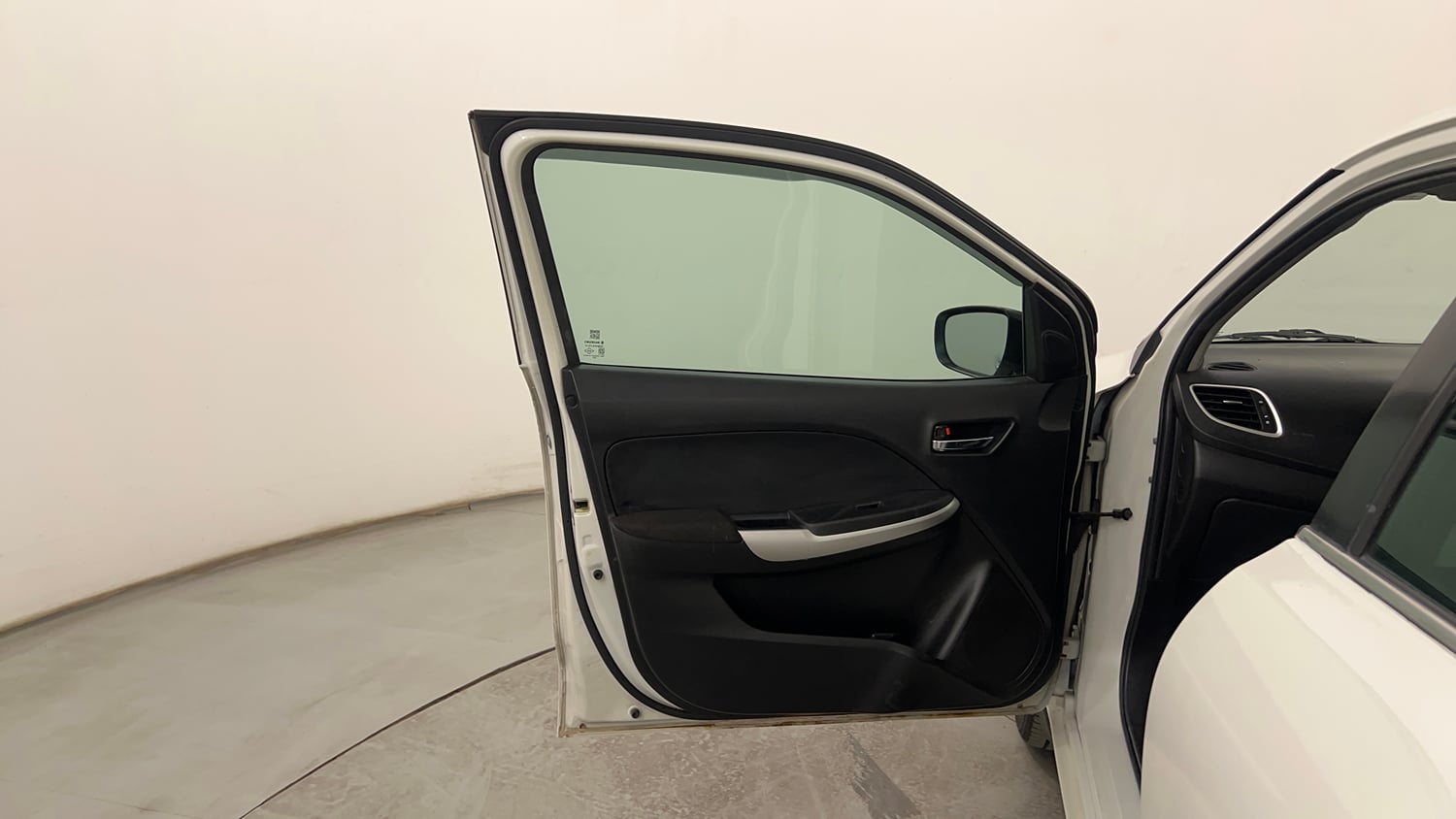 Used 2016 Maruti Suzuki Baleno Alpha 1.2 Petrol Manual interior LEFT FRONT DOOR OPEN VIEW