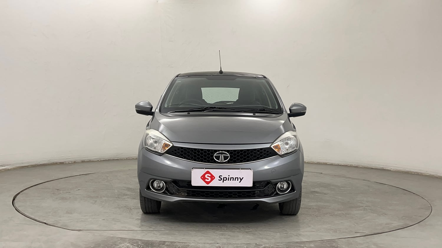 Used 2018 Tata Tiago Revotron XZ Petrol Manual exterior FRONT VIEW