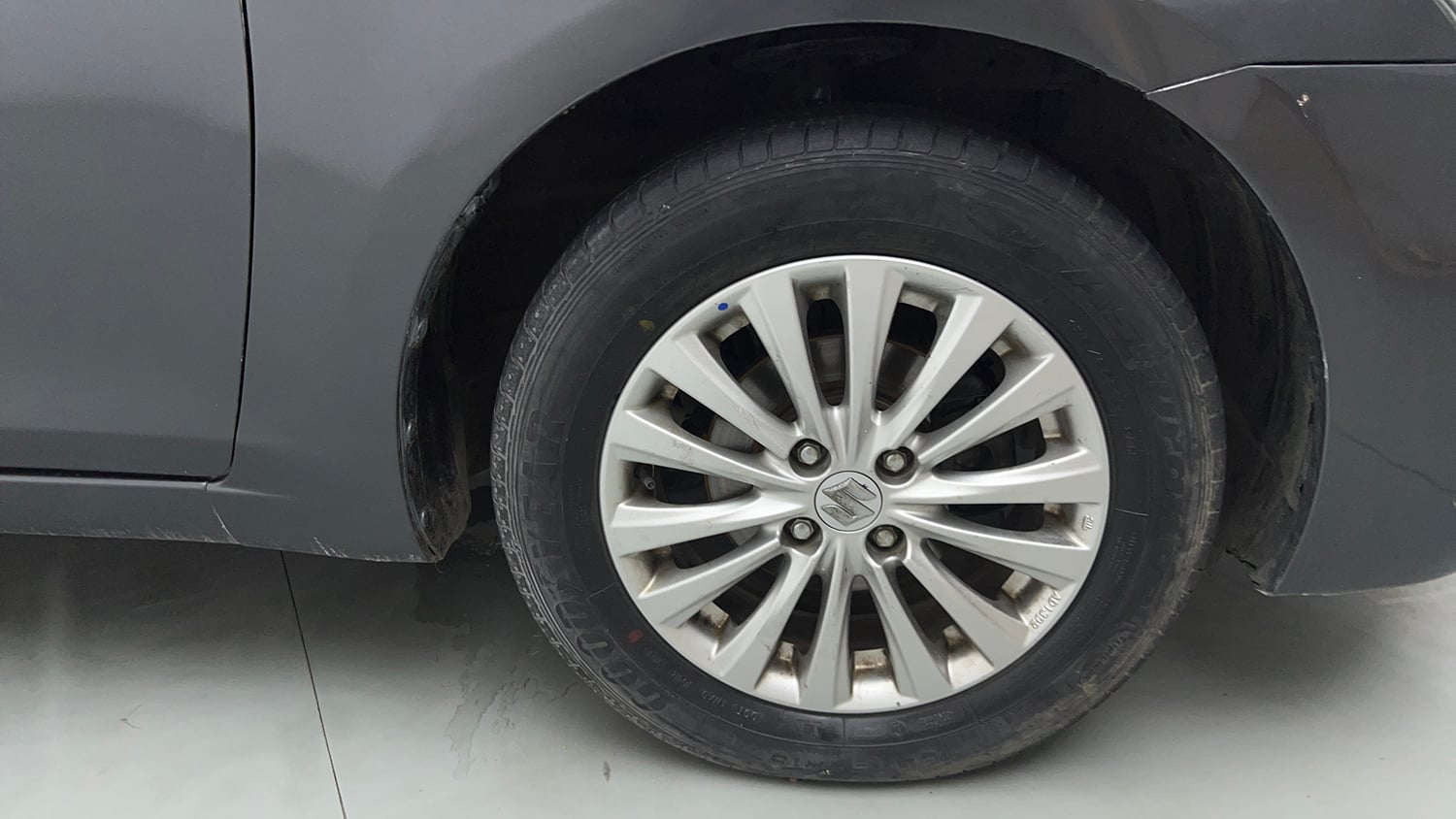 Used 2022 Maruti Suzuki Ciaz Delta 1.5 Petrol Manual tyres RIGHT FRONT TYRE RIM VIEW