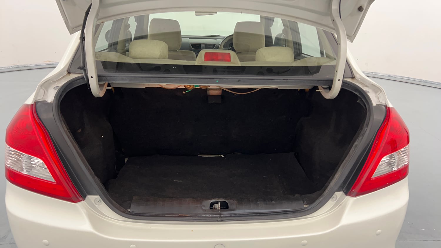 Used 2016 Maruti Suzuki Swift Dzire VDI Diesel Manual interior DICKY INSIDE VIEW