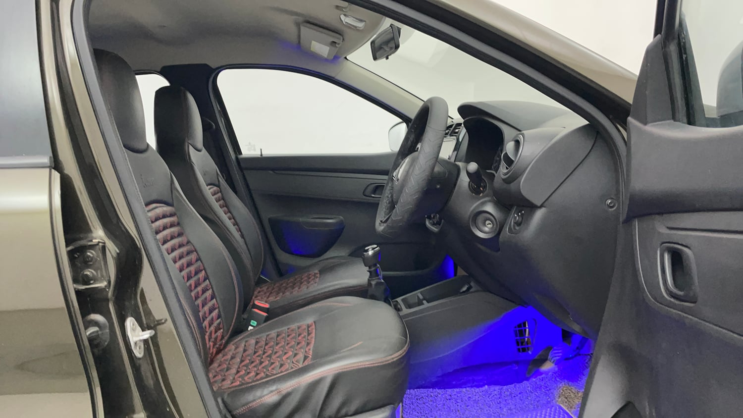 Used 2023 Renault Kwid RXT 1.0 Petrol Manual interior RIGHT SIDE FRONT DOOR CABIN VIEW