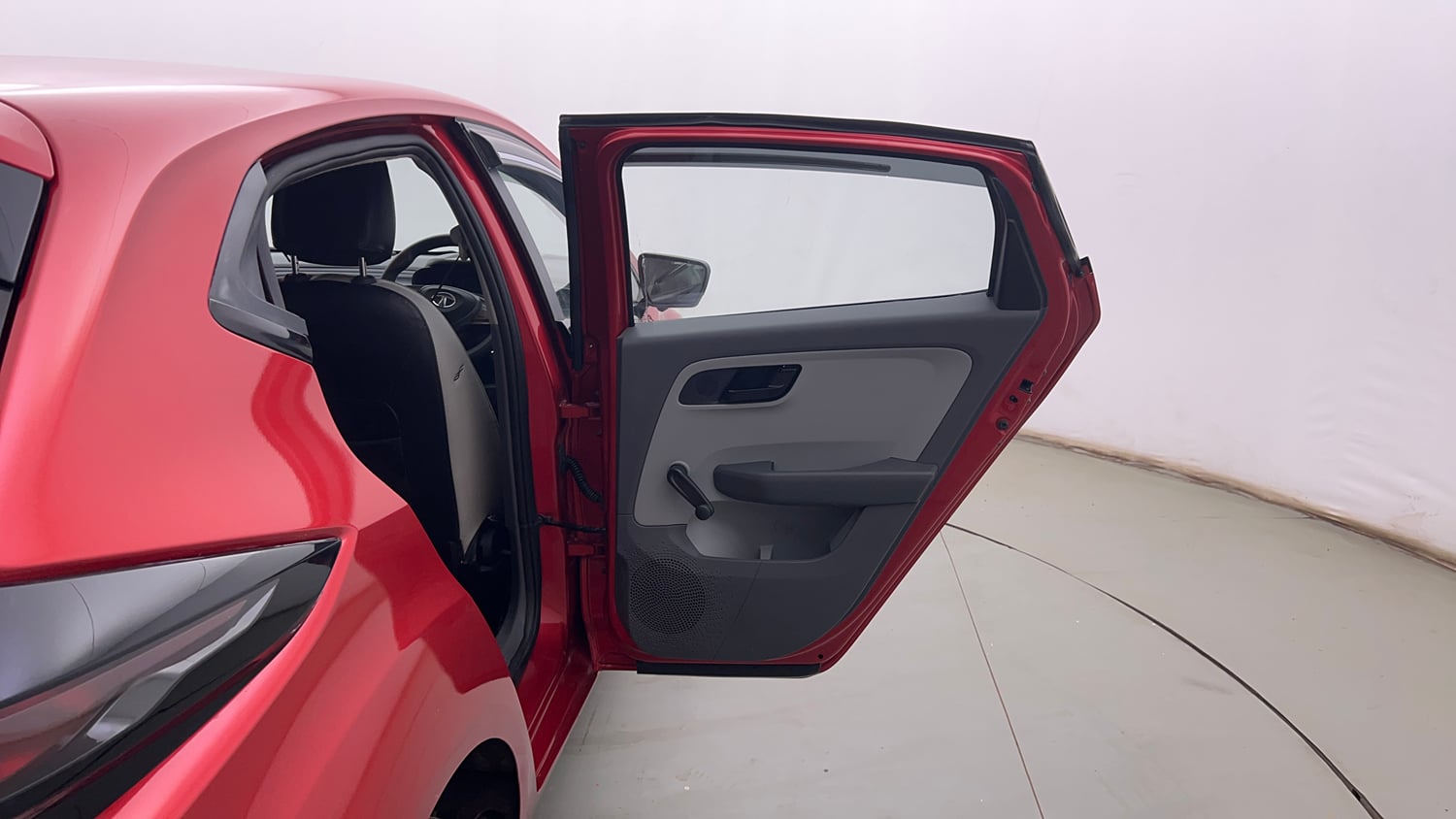 Used 2020 Tata Altroz XE Petrol Petrol Manual interior RIGHT REAR DOOR OPEN VIEW