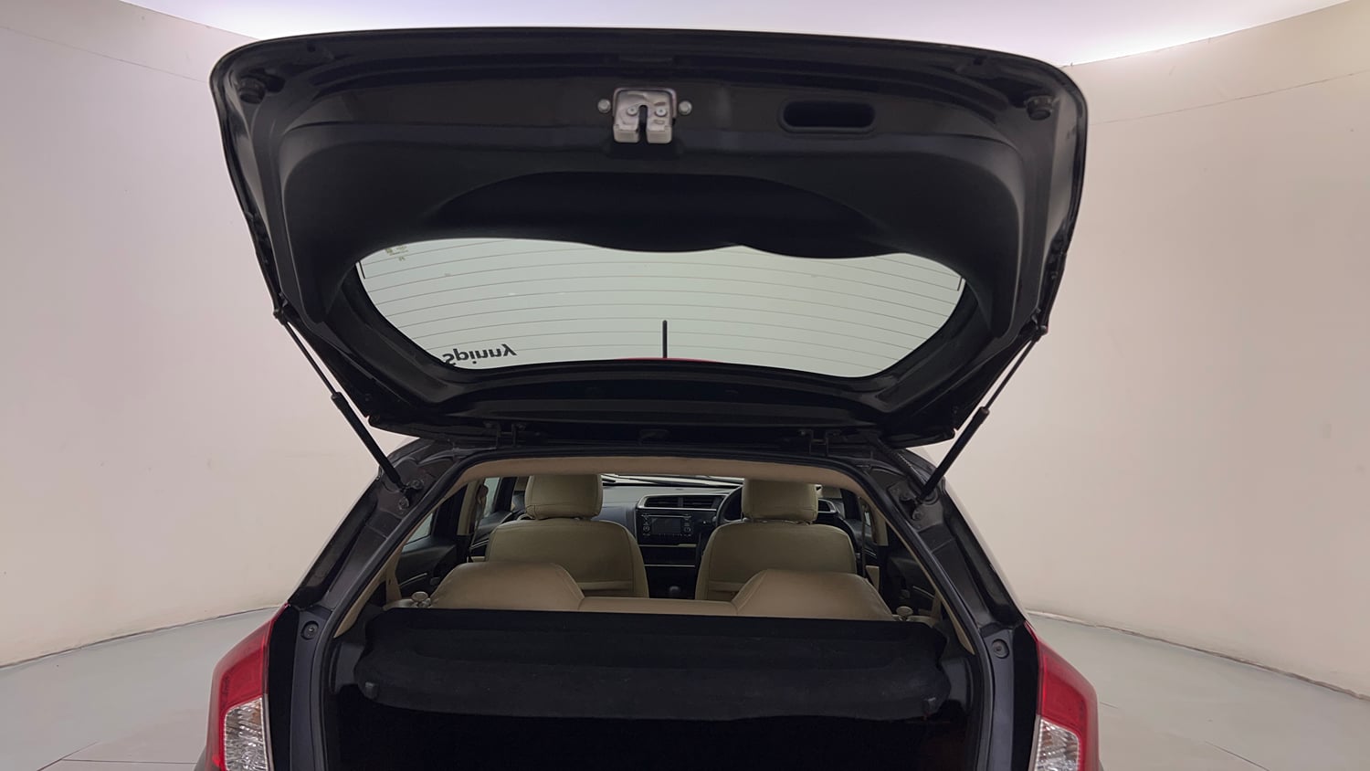 Used 2018 Honda Jazz V CVT Petrol Petrol Automatic interior DICKY DOOR OPEN VIEW
