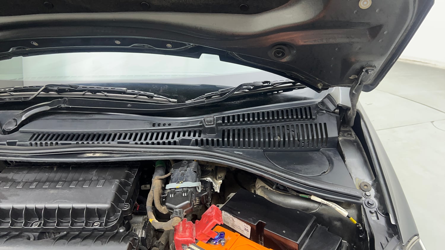 Used 2022 Tata Tigor XZ Plus CNG Cng Manual engine ENGINE LEFT SIDE HINGE & APRON VIEW