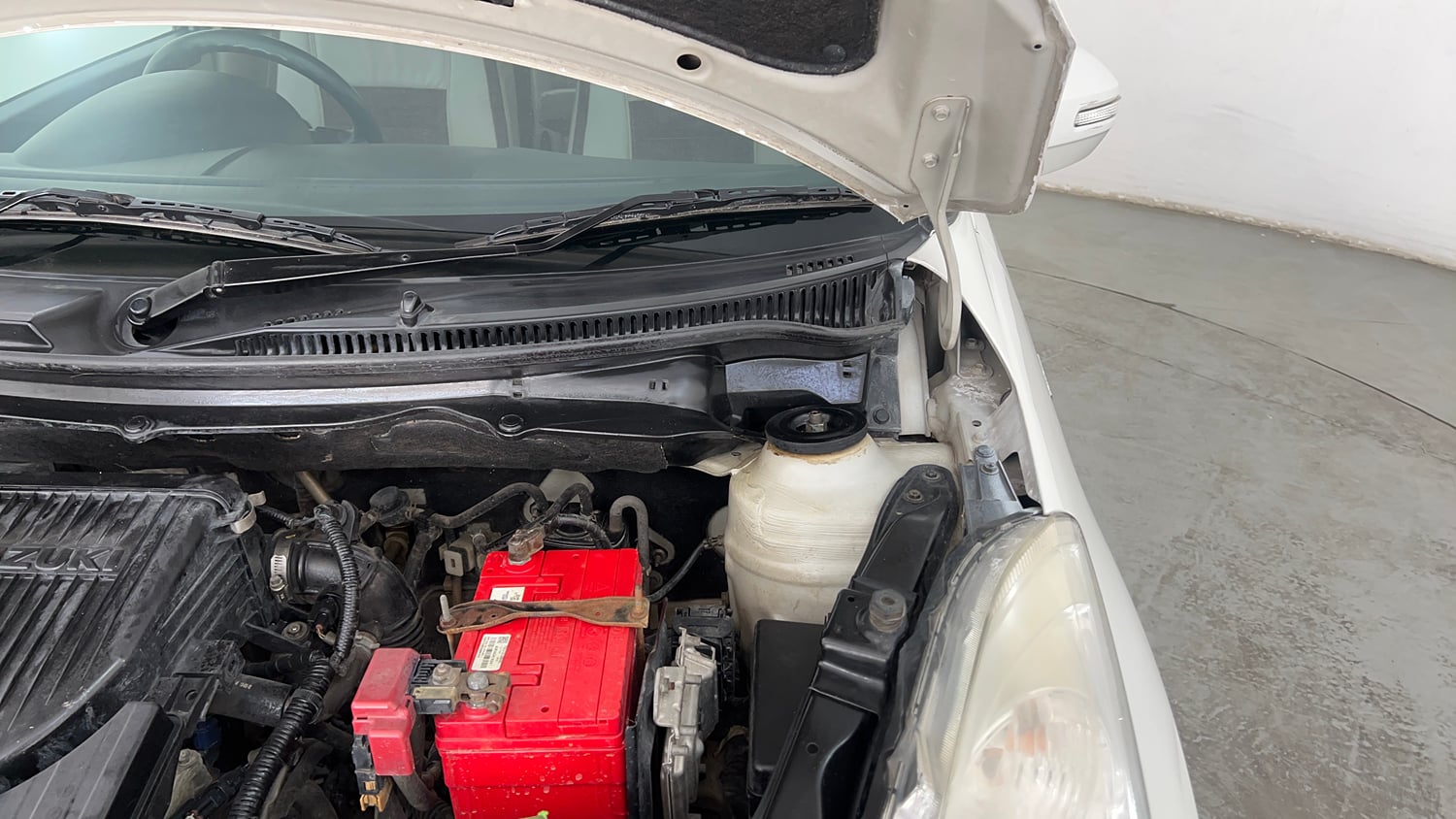 Used 2012 Maruti Suzuki Swift Dzire ZXI Petrol Manual engine ENGINE LEFT SIDE HINGE & APRON VIEW
